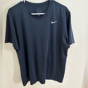Men’s Nike shirt